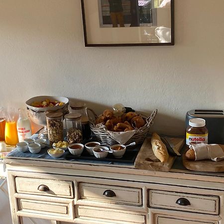 Domaine Du Tafiart Bed & Breakfast Sarron ภายนอก รูปภาพ