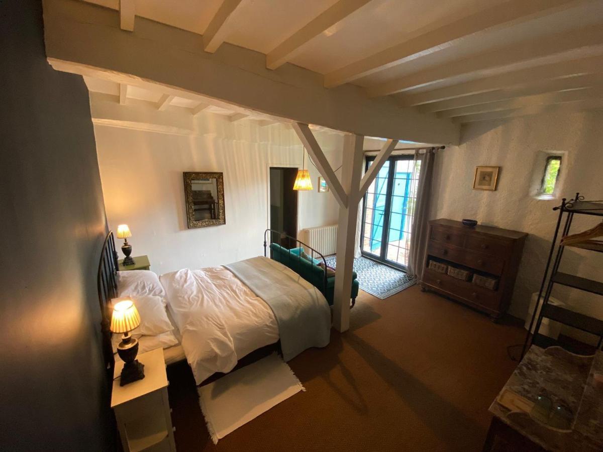 Domaine Du Tafiart Bed & Breakfast Sarron ภายนอก รูปภาพ