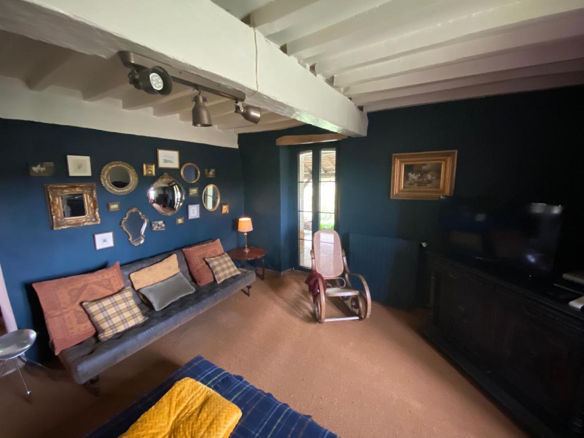 Domaine Du Tafiart Bed & Breakfast Sarron ภายนอก รูปภาพ